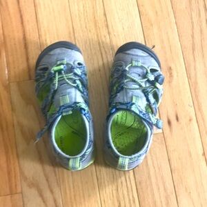 Keen Kids' Gray and Green Closed-Toe Sandals